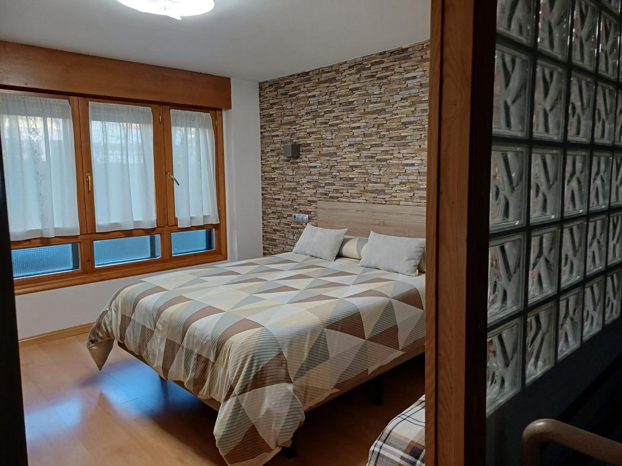 Apartamento Puerta Del Pirineo Sabiñánigo Eksteriør bilde
